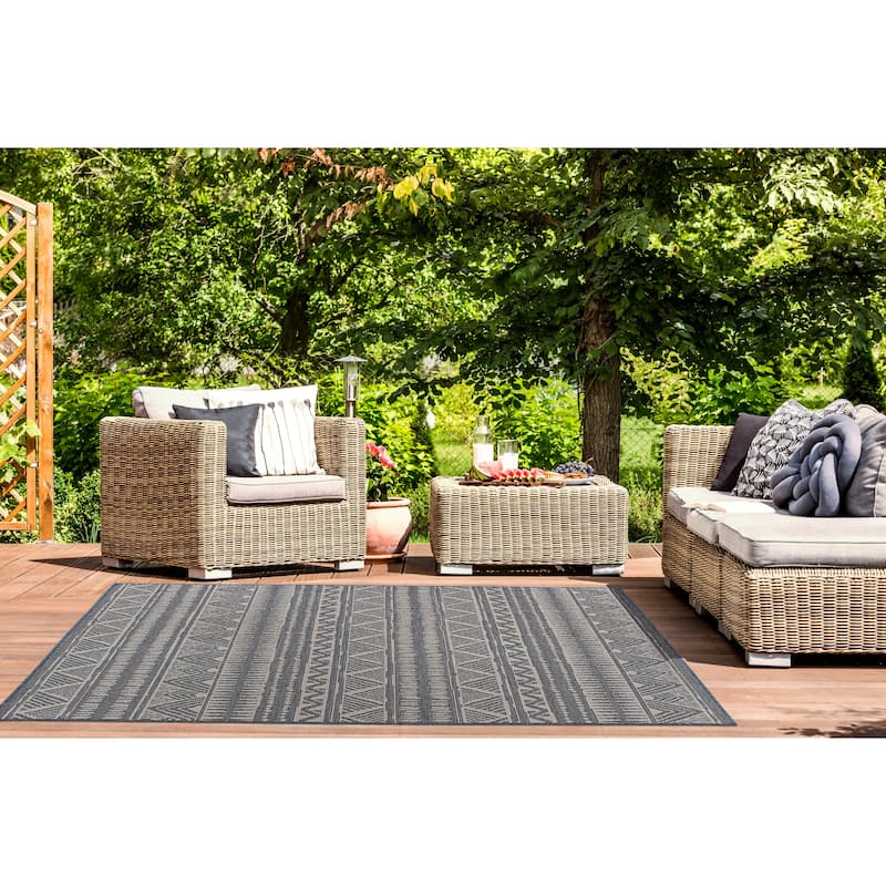 World Rug Gallery Geometric Bohemian Indoor/Outdoor Area Rug