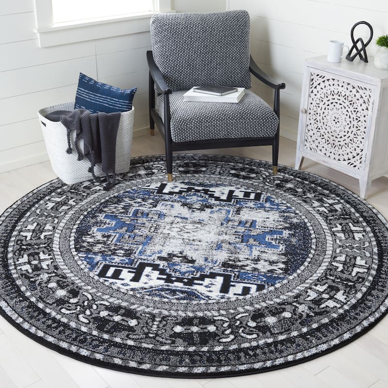 SAFAVIEH, Vintage Hamadan Lilla Oriental Distressed Rug - 6'7" Round - Grey/Blue