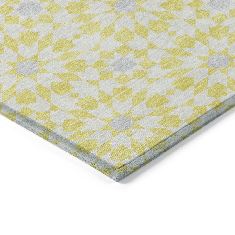 HomeRoots Floral Medallion Transitional Rectangle Outdoor Rug