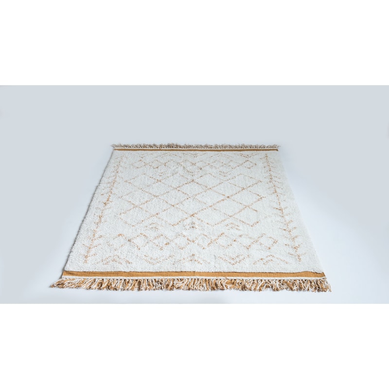 Natural and Mustard Cotton Tufted Rug with Fringe - 4' x 6'