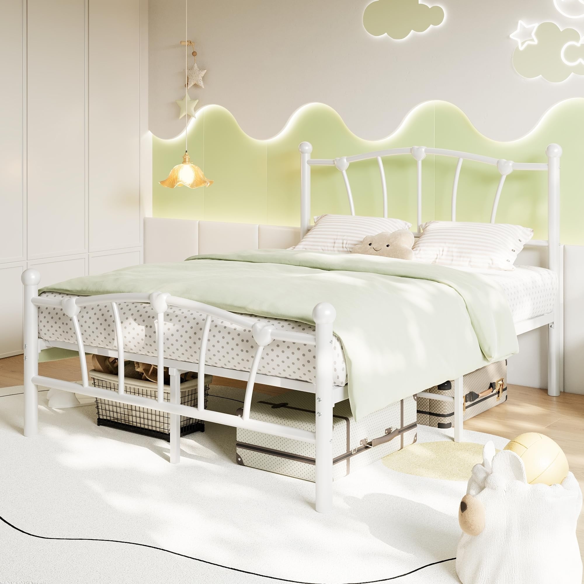 Heart-Shaped Metal Bed Frame – Heavy-Duty Sturdy Design, 600 Lbs Capacity