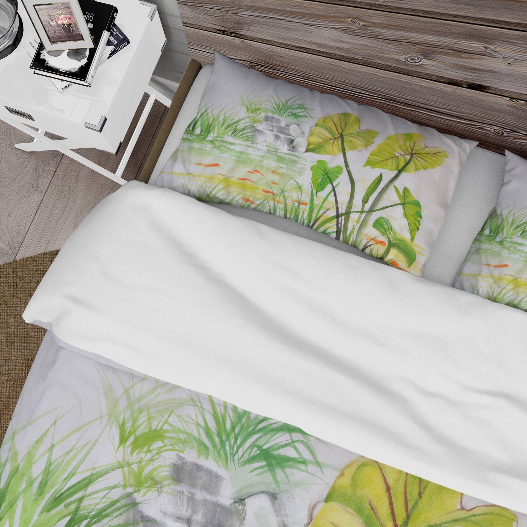 Designart 'Vintage Lotus Pond' Lake House Duvet Cover Set Bed Bath