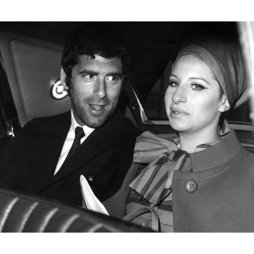 Elliott Gould und Barbara Streisand