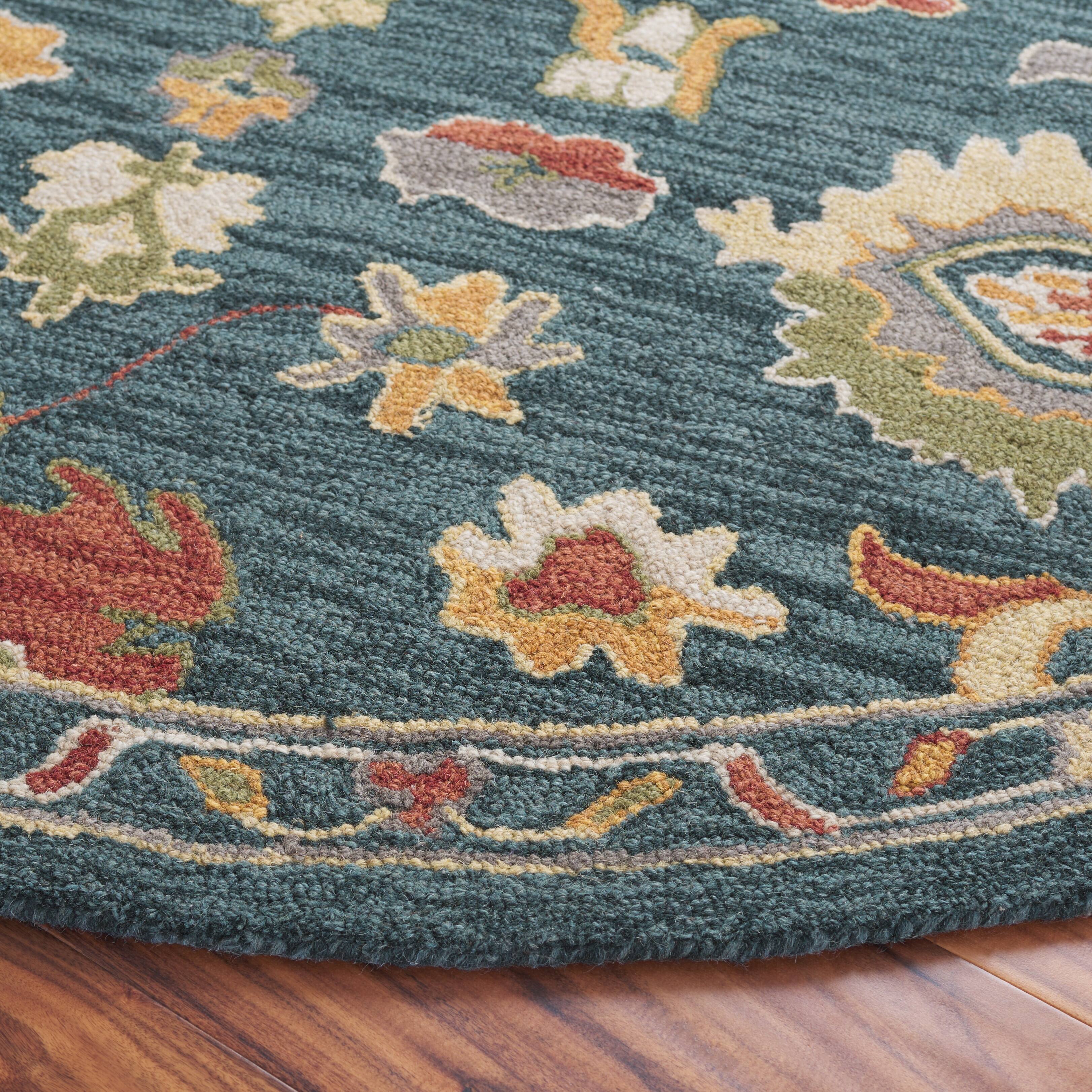 SAFAVIEH Handmade Metro Kleopatra French Country Floral Wool Rug Bed