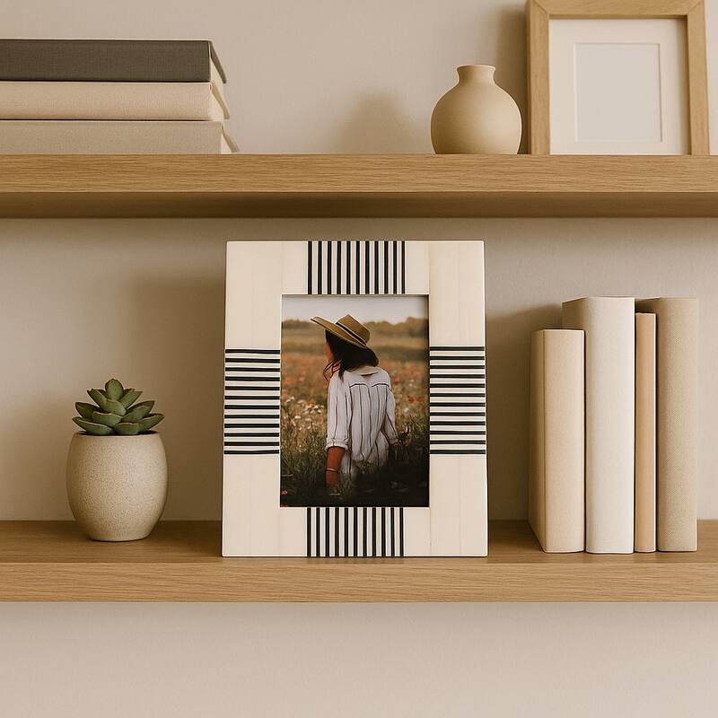 Polyresin Abstract Geometric Photo Frame - White, 4x6 in.
