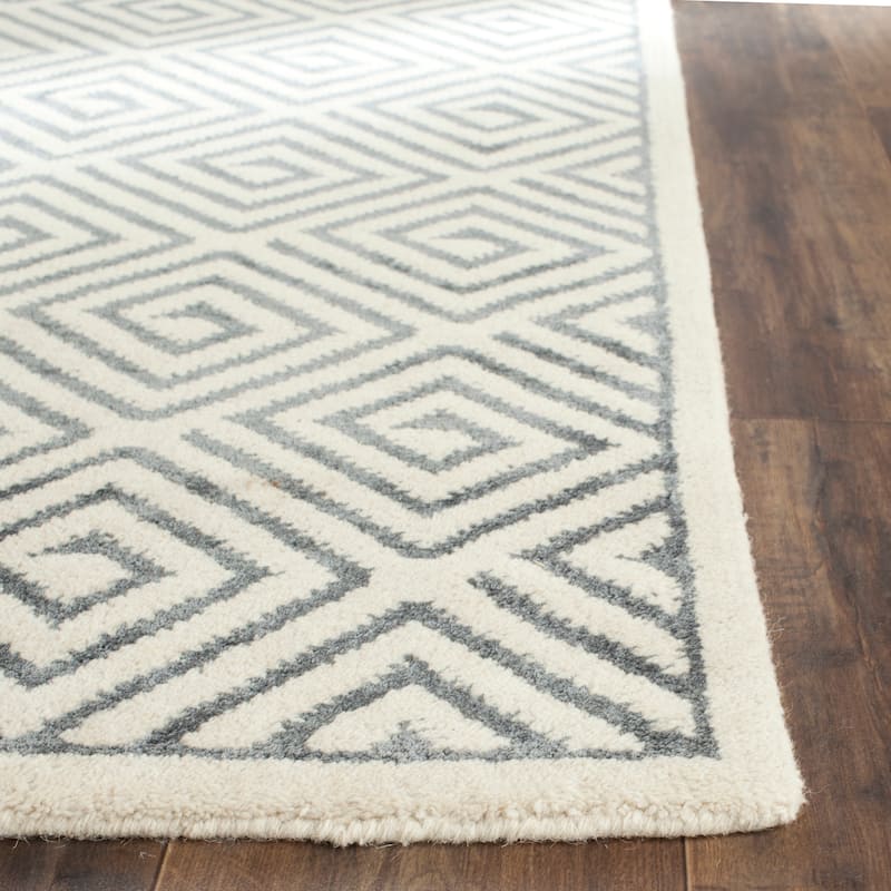SAFAVIEH Hand-knotted Mosaic Felicijana Modern Wool Rug