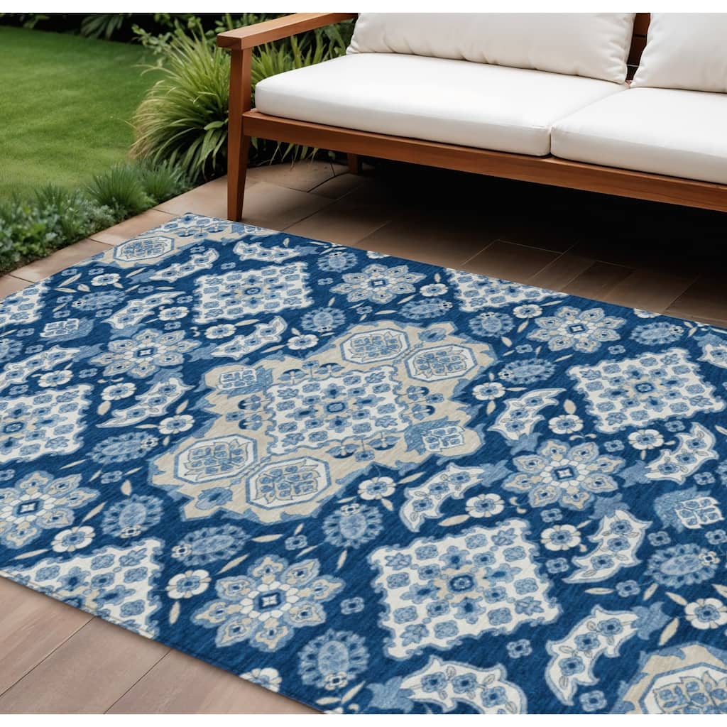 HomeRoots Medallion Traditional Rectangle Outdoor Rug