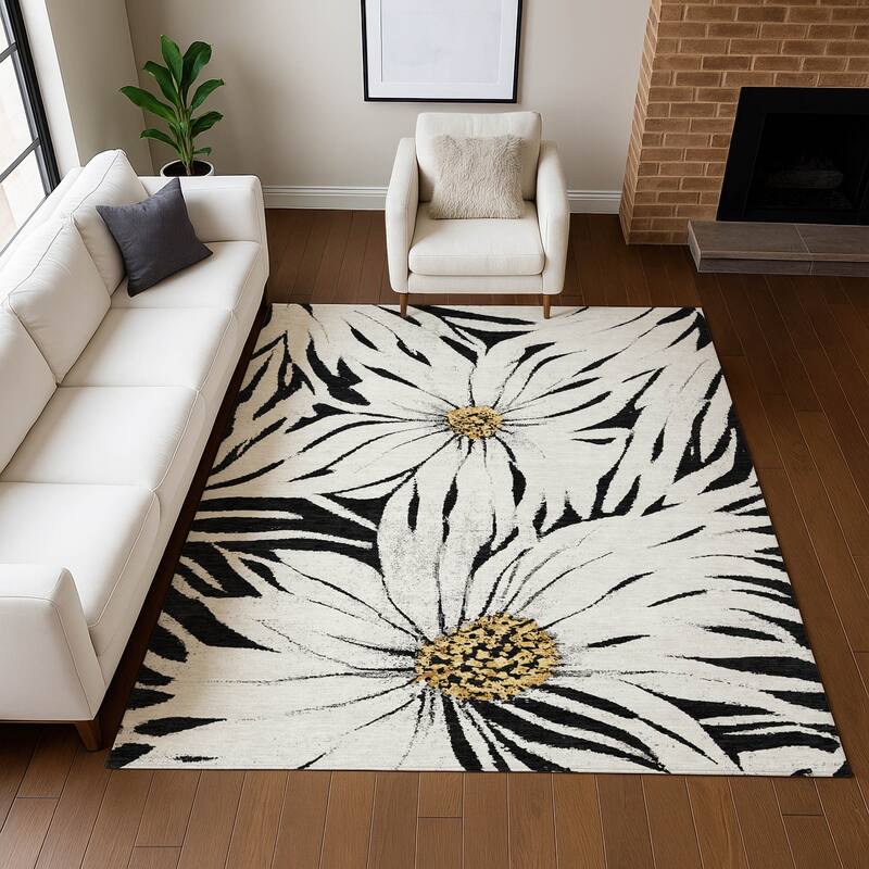 Machine Washable Indoor/ Outdoor Floral Chantille Rug