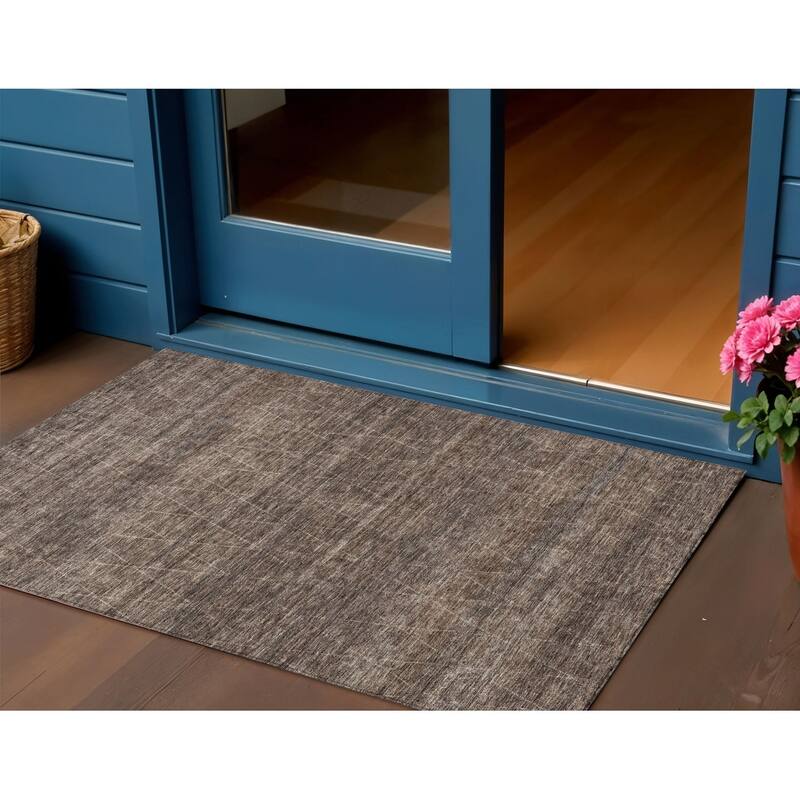 HomeRoots Geometric Transitional Rectangle Outdoor Rug - 3' x 5'