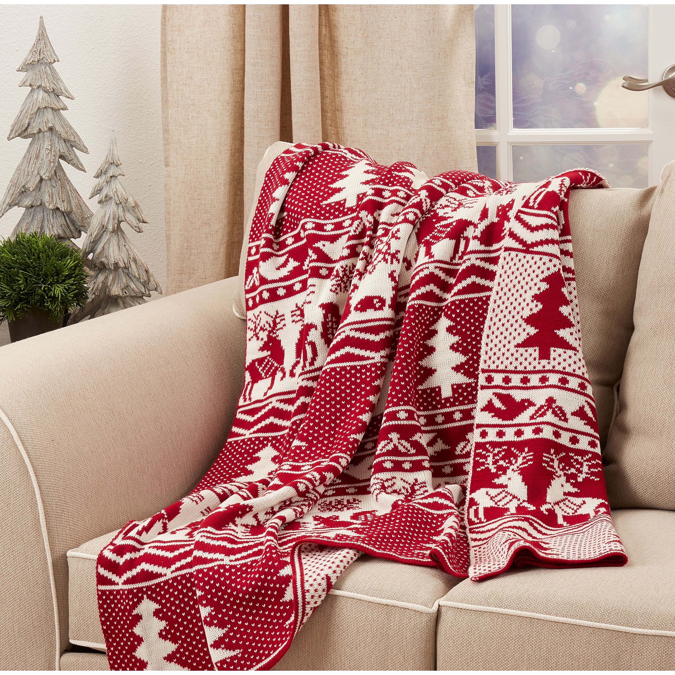 NieR・クリスマス ブランケット Knit-Throw-With-Christmas-Tree
