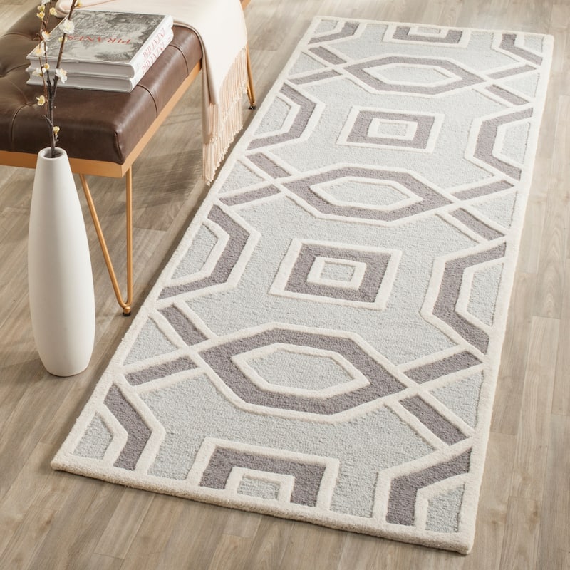 SAFAVIEH Handmade Cambridge Tonna Modern Wool Rug - 2'6" x 8' Runner - Grey/Ivory