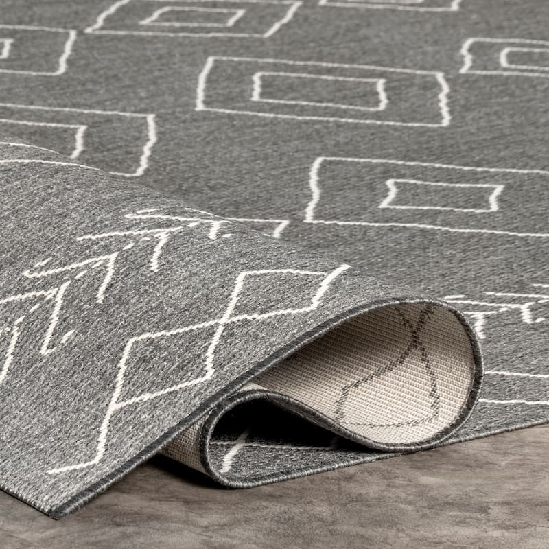 Nuloom Serna Moroccan Indoor/Outdoor Area Rug
