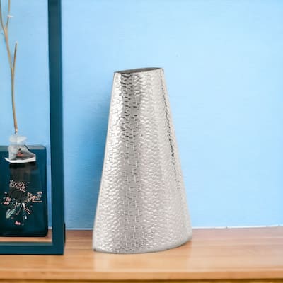 HomeRoots 10" Silver Abstract Cylinder Cone Table Vase - 6.5