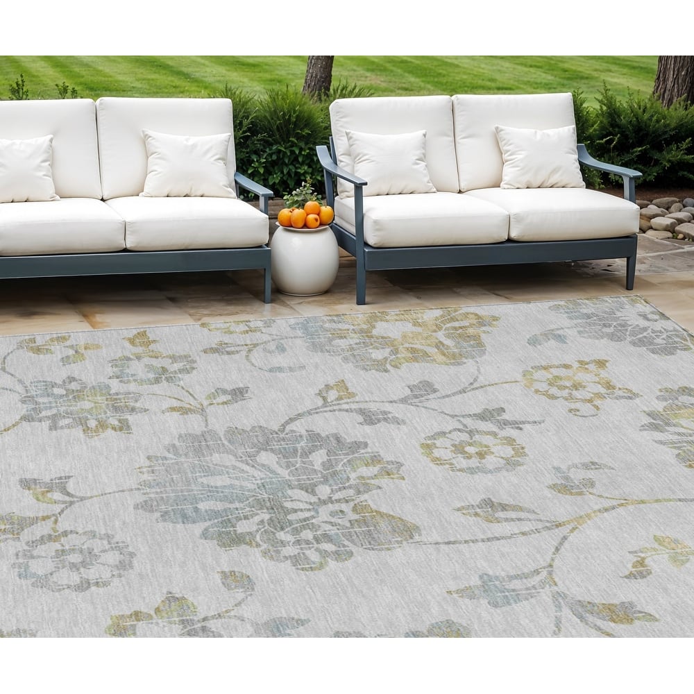 HomeRoots Floral Transitional Rectangle Outdoor Rug