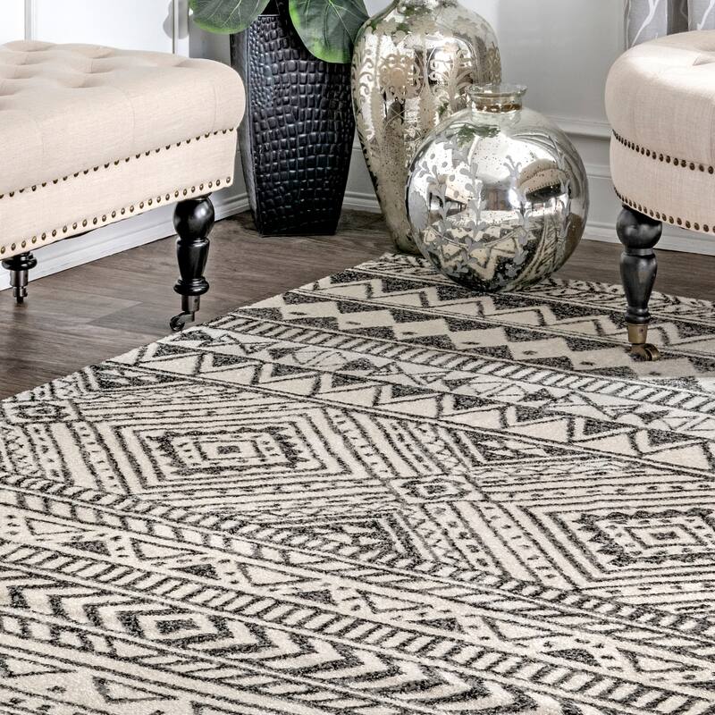 Nuloom Transitional Tribal Becky Area Rug