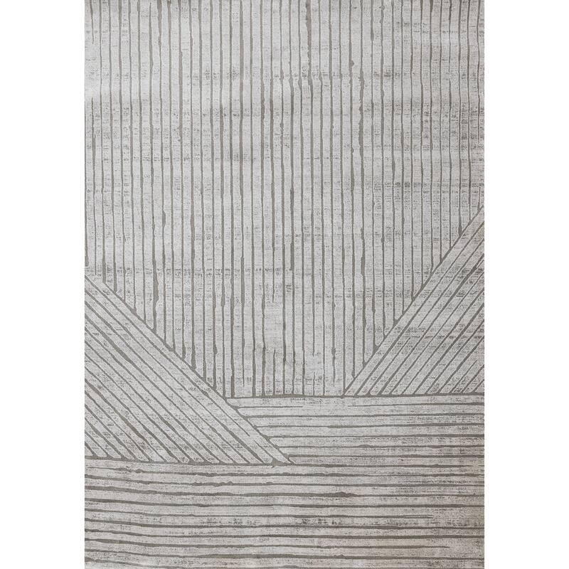 HomeRoots Striped Modern Rectangle Area Rug - 5' X 8'