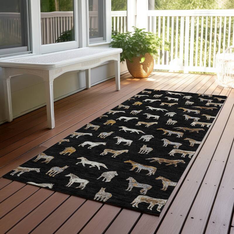 Machine Washable Indoor/ Outdoor Horses Chantille Rug - Black - 2'3" x 7'6"
