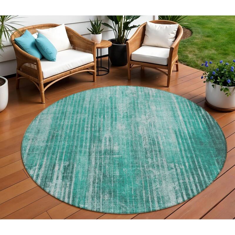 HomeRoots Striped Transitional Rectangle Outdoor Rug - 8' Round