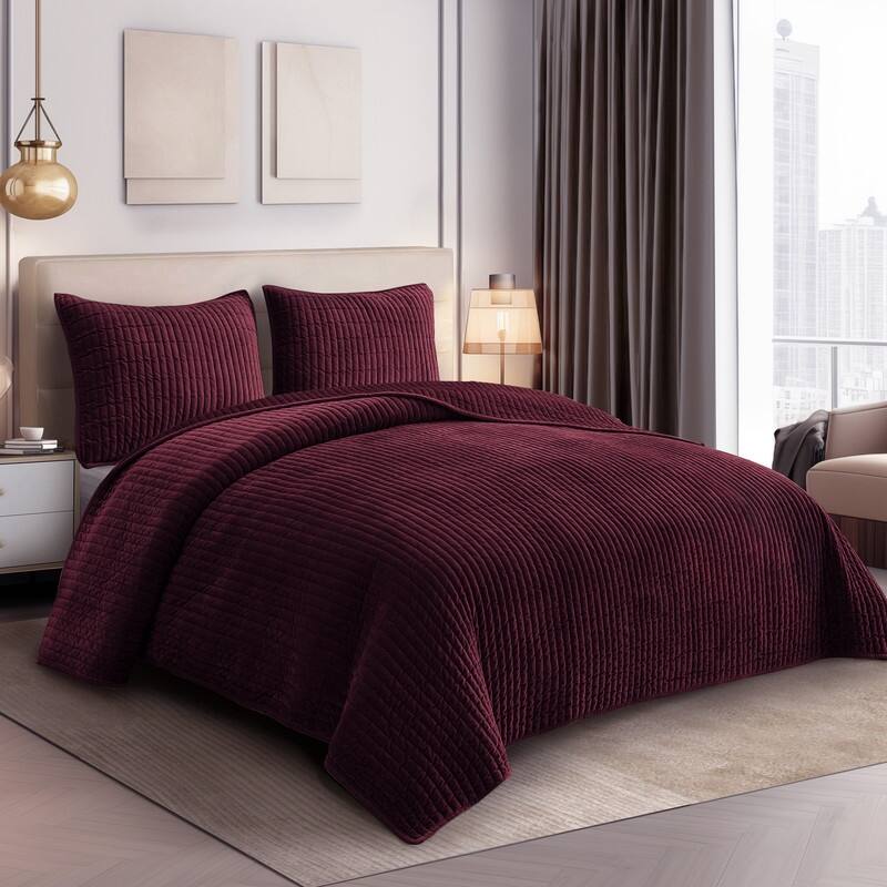 Wonderful Velvet 3 Piece Quilt Set