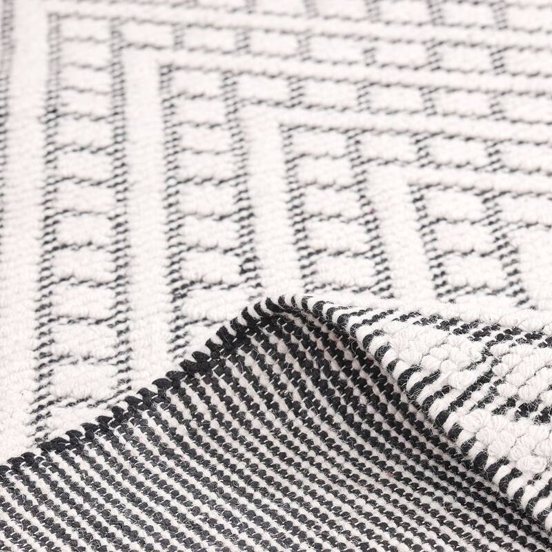 Overton Handmade Modern Contemporary Geometric Area Rug