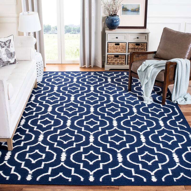SAFAVIEH Handmade Flatweave Dhurries Lamprini Modern Moroccan Wool Rug - 9' x 12' - Navy/Ivory