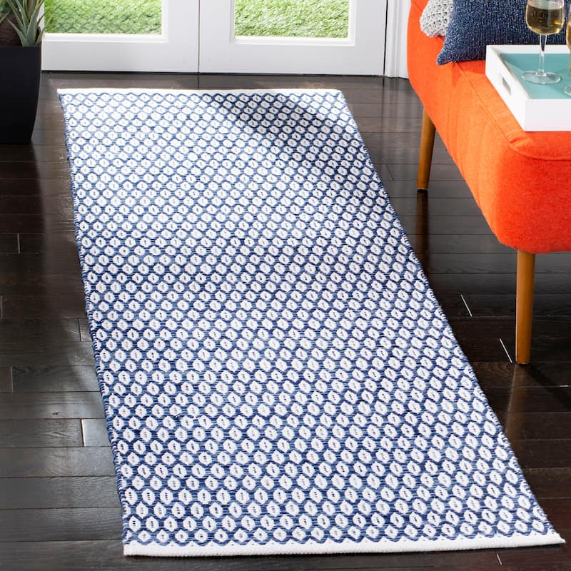 SAFAVIEH Handmade Flatweave Montauk Cassidy Casual Cotton Rug - 2'3" x 11' Runner - Navy/Ivory