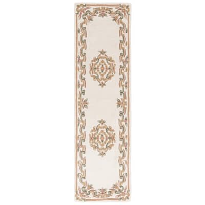 SAFAVIEH Handmade Aubusson Hale Traditional Wool Rug.