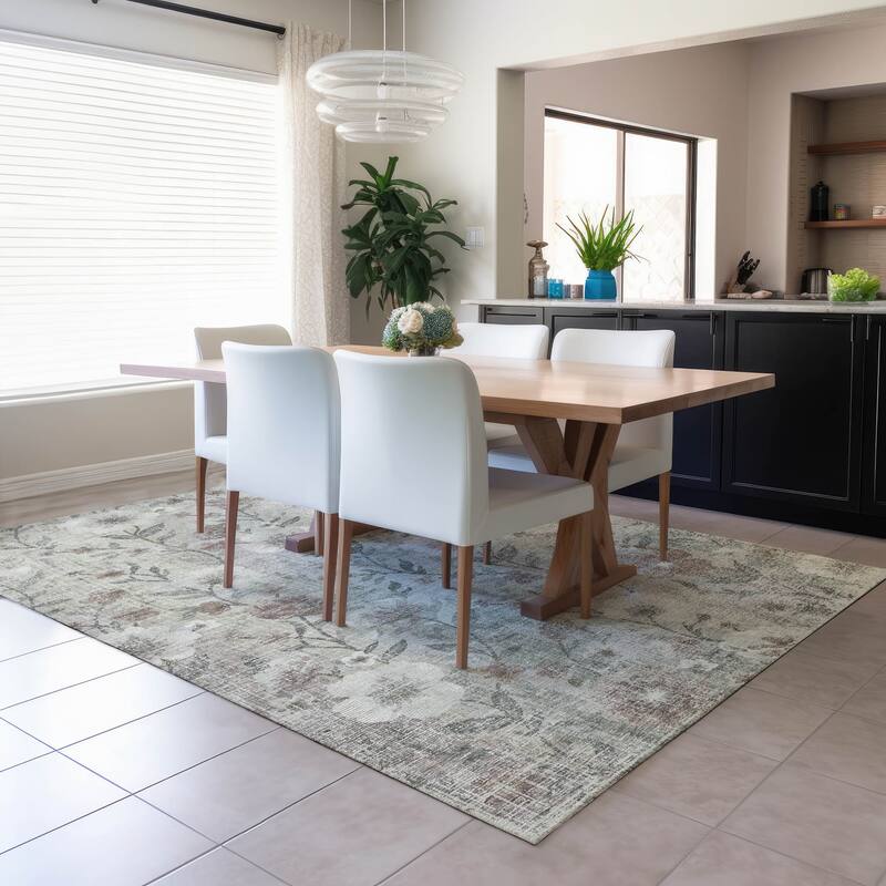 Machine Washable Indoor/ Outdoor Floral Joy Chantille Rug