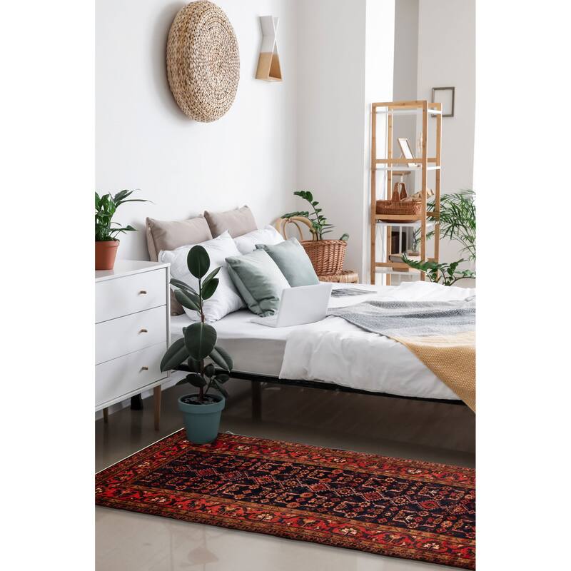Andelz Red Rug 3'7" x 6'7" - 3'5 x 12'6
