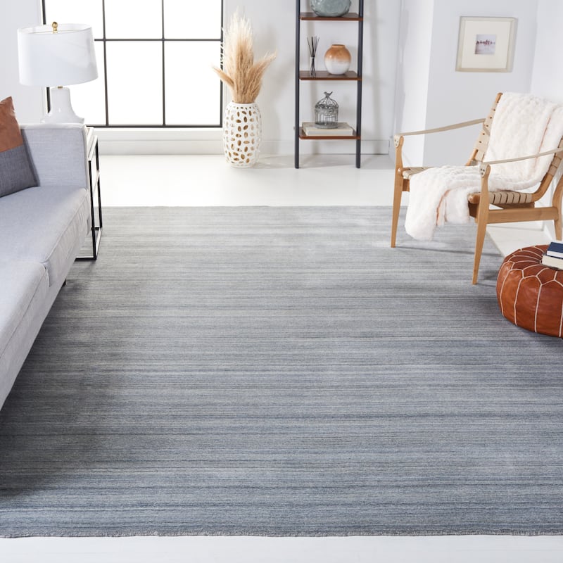 SAFAVIEH Handmade Himalaya Jessika Modern Wool Rug