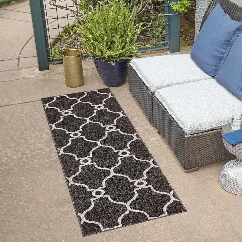 Outdoor Khence Collection Area Rug