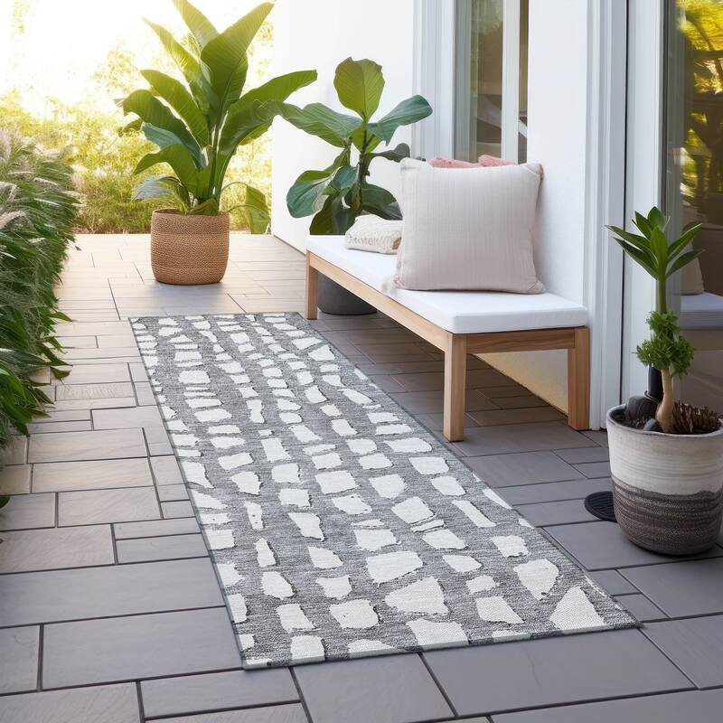 Machine Washable Indoor/ Outdoor Chantille Modern Abstract Rug - Gray - 2'3" x 7'6"