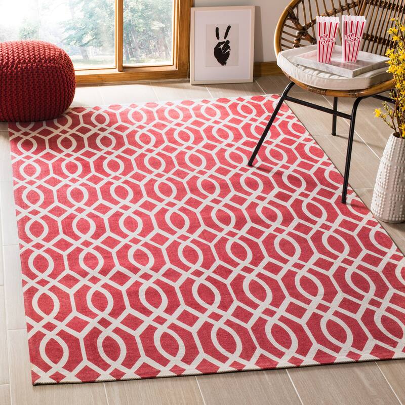 SAFAVIEH Handmade Cedar Brook Maral Modern Cotton Rug - 5' x 8' - Coral/Ivory