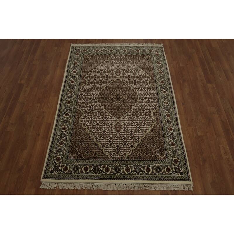 Hand Knotted Oriental 100% Wool Carpet Traditional Medallion Beige & Ivories Tabriz Area Rug - 6' 3'' X 4' 1''