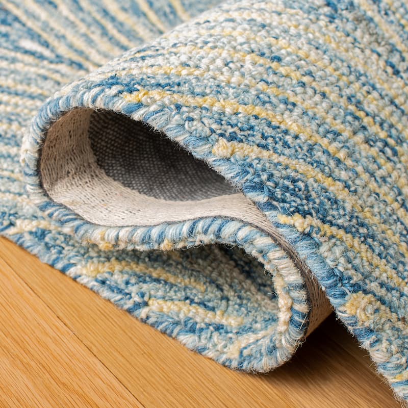 SAFAVIEH Handmade Micro-Loop Mackenzie Modern Wool Rug