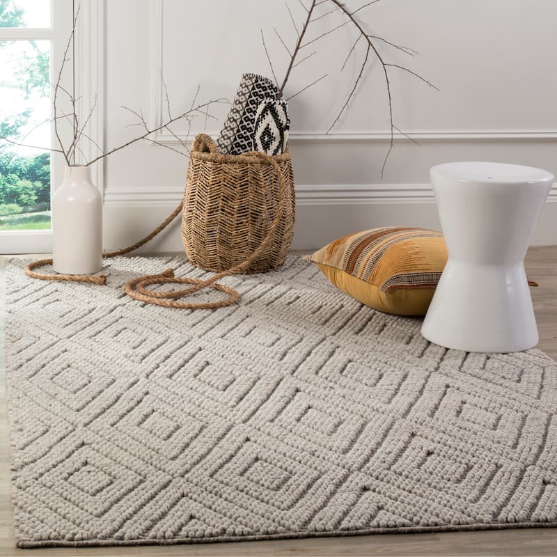 SAFAVIEH Natura Edita Handmade Wool Rug - 5' x 8' - Silver