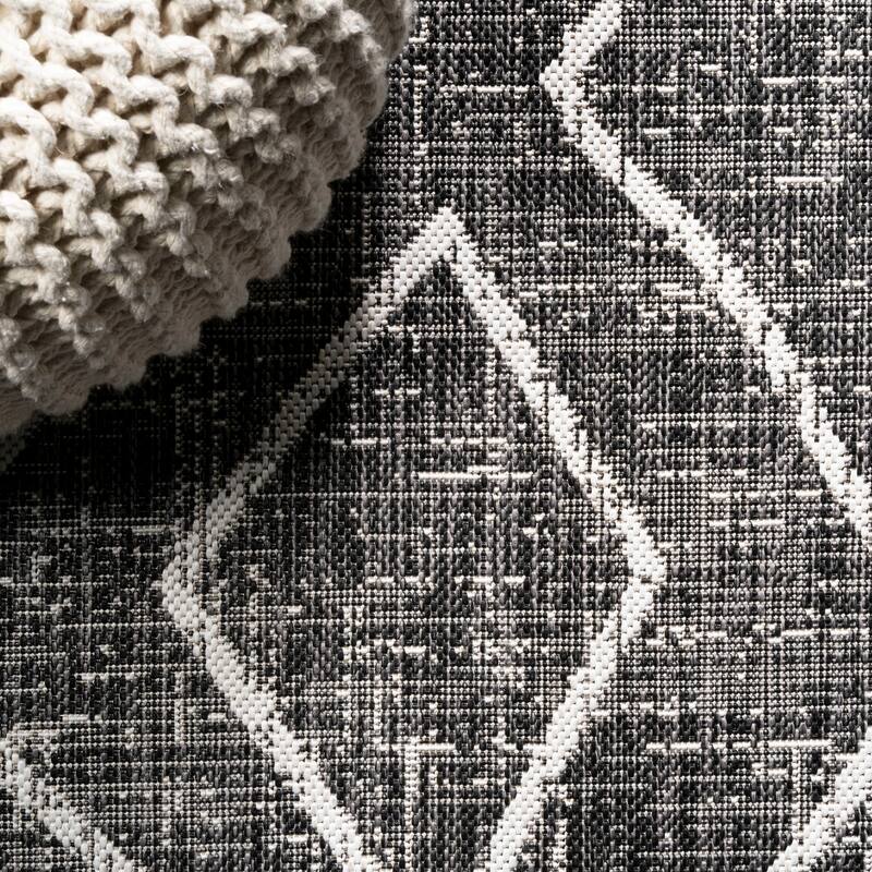 JONATHAN Y Derya Tribal Diamond Trellis Indoor/Outdoor Area Rug