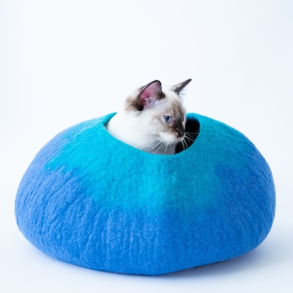 Bed bath and best sale beyond cat bed