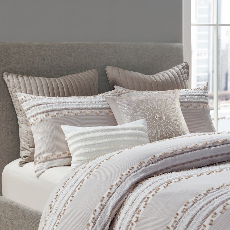 INK+IVY Sofia Cotton Embroidered Decorative Square Pillow