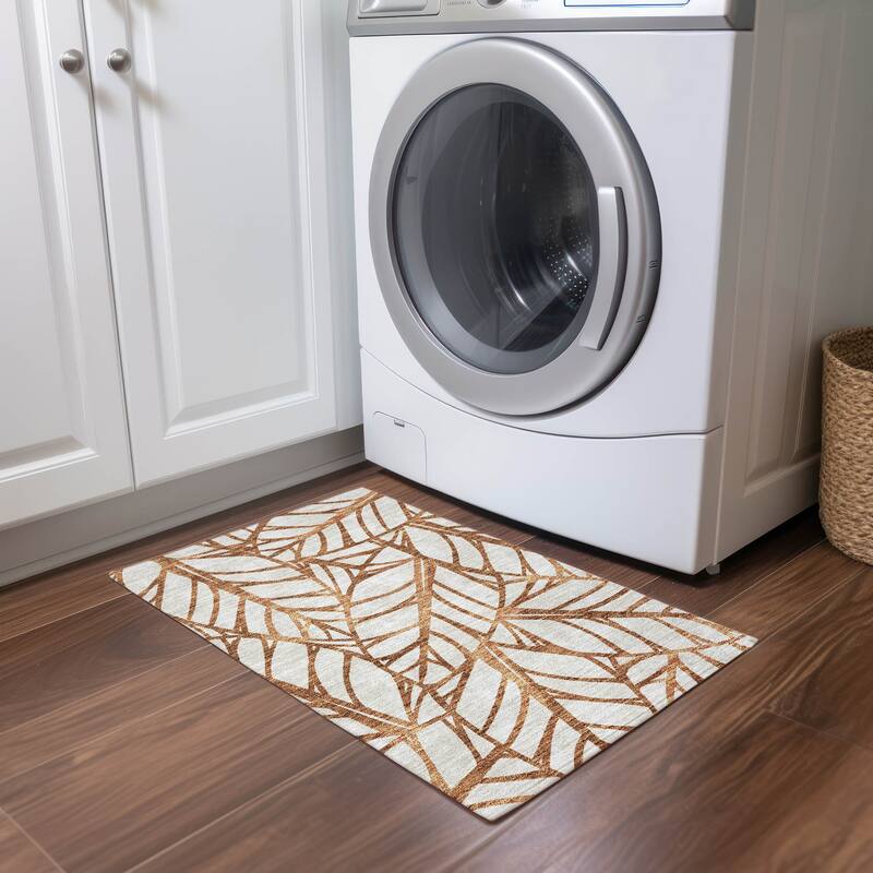 Machine Washable Indoor/ Outdoor Chantille Modern Palms Rug
