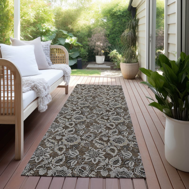 Machine Washable Indoor/ Outdoor Chantille Floral Farmhouse Rug - Chocolate - 2'3" x 7'6"