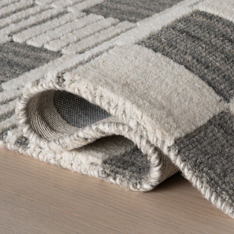 Nuloom Ovarine Hand Woven Wool Area Rug