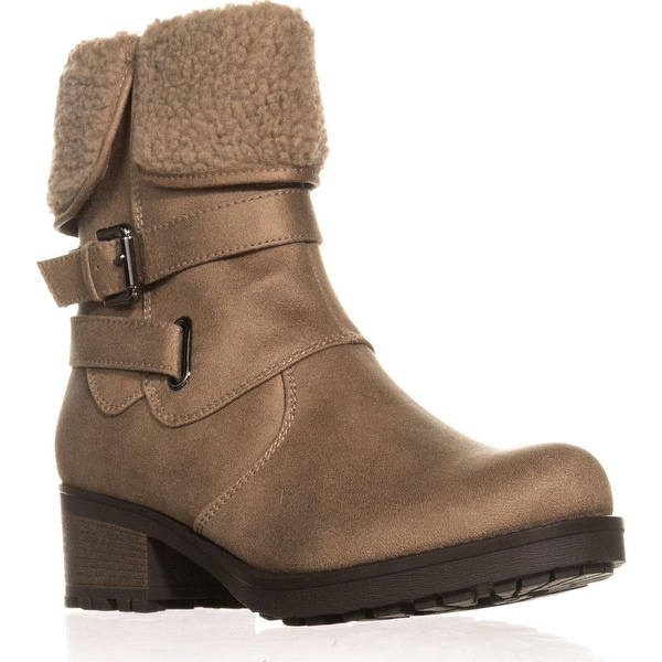 cliffs by white mountain boots