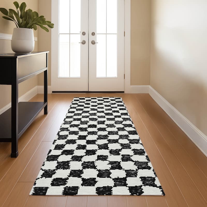 Premium Washable Super Soft Casual Checkered Mayfield Rug - Black - 2'3" x 7'6"