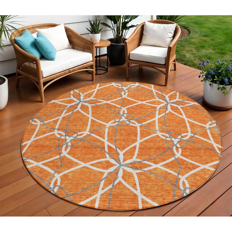 HomeRoots Geometric Modern Rectangle Outdoor Rug - 8' Round