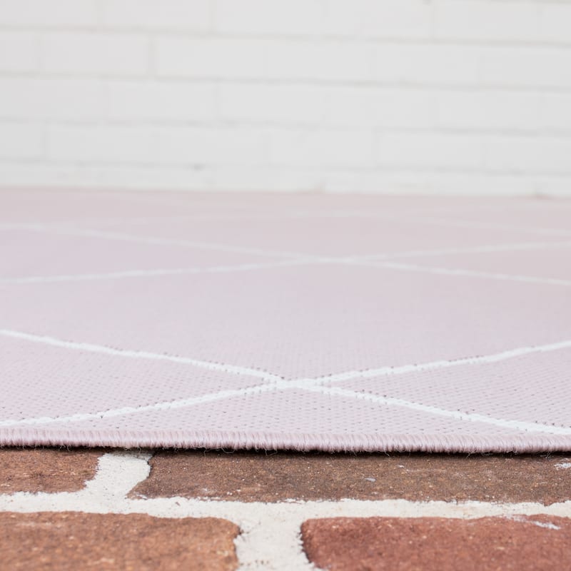 Silas Diamond Trellis Indoor/Outdoor Area Rug