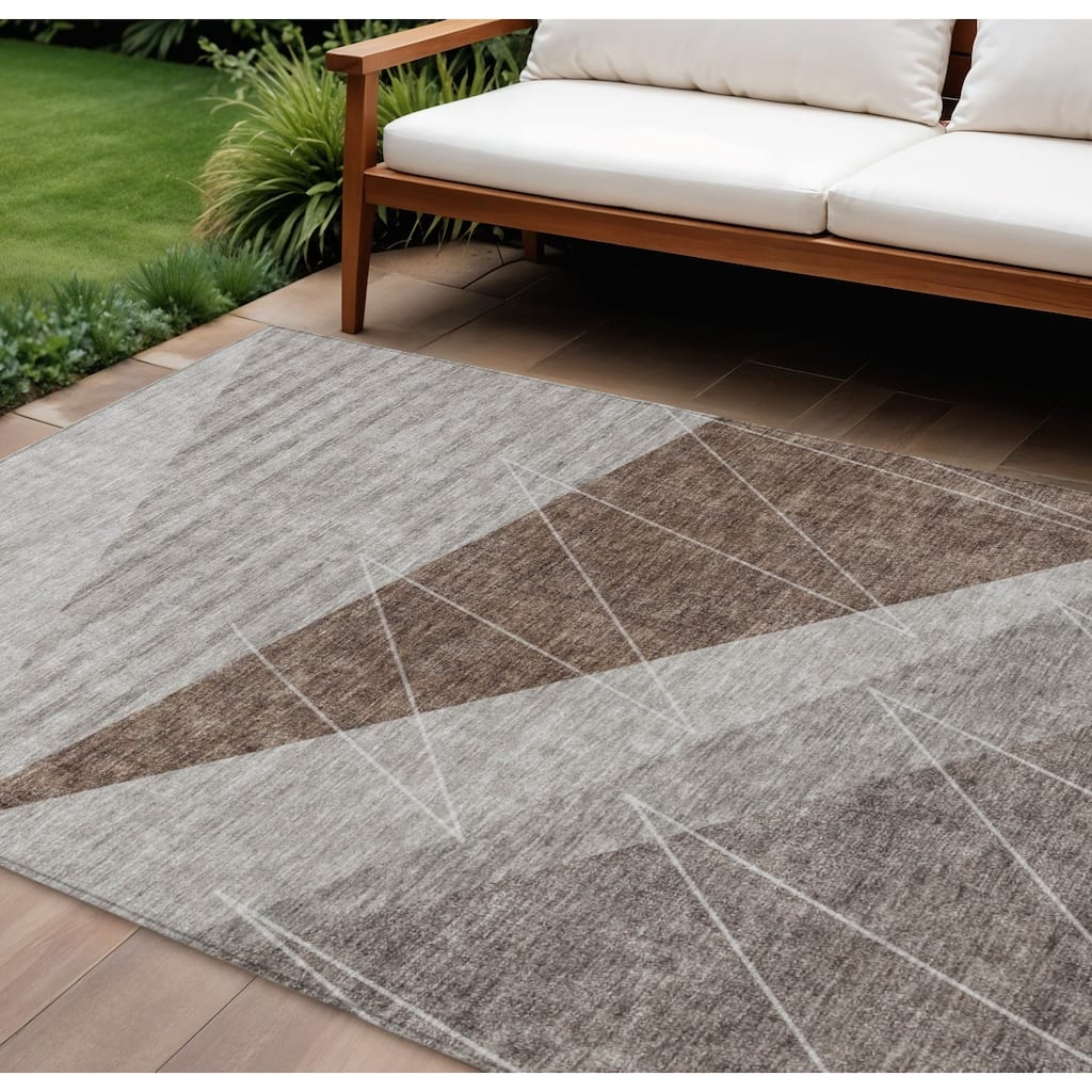 HomeRoots Geometric Transitional Rectangle Outdoor Rug