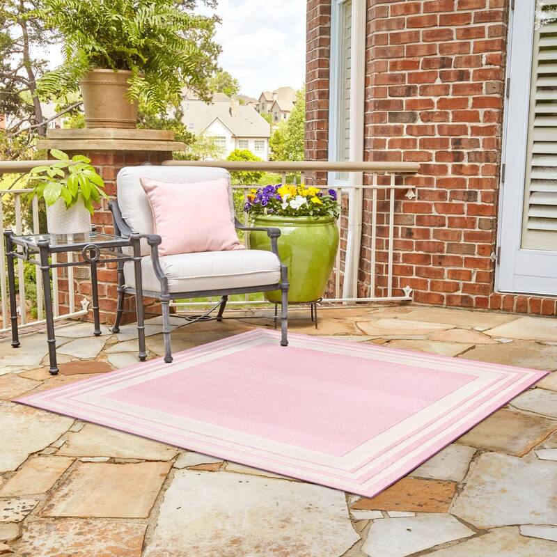 Outdoor Denver Collection Area Rug