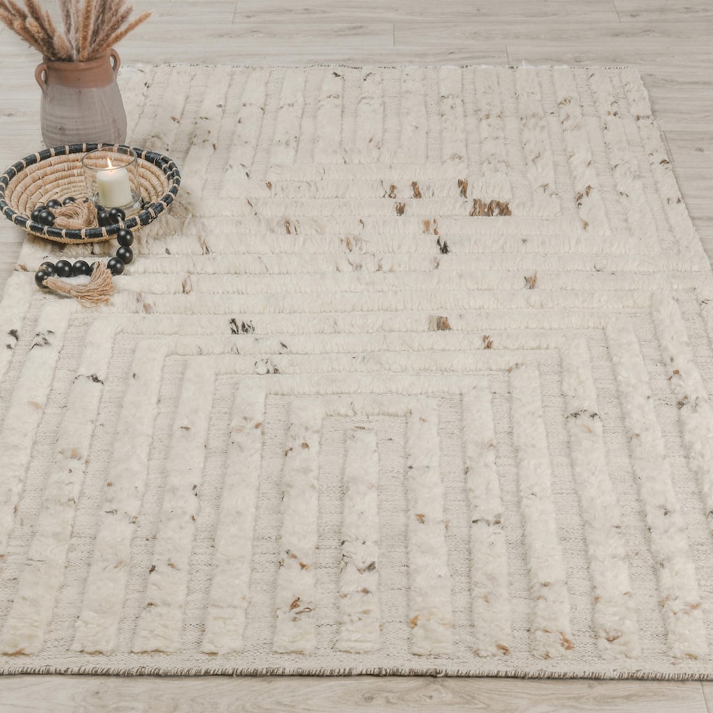 Villa by Classic Home Tahoe Handwoven Wool Blend Rug