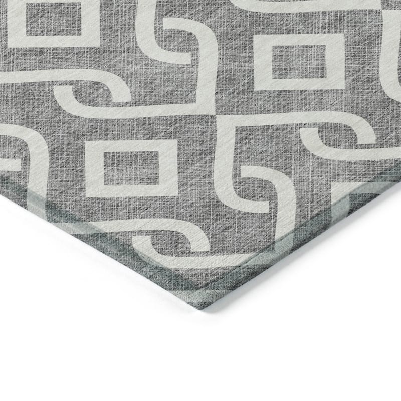 Machine Washable Indoor/ Outdoor Chantille Scroll Trellis Rug